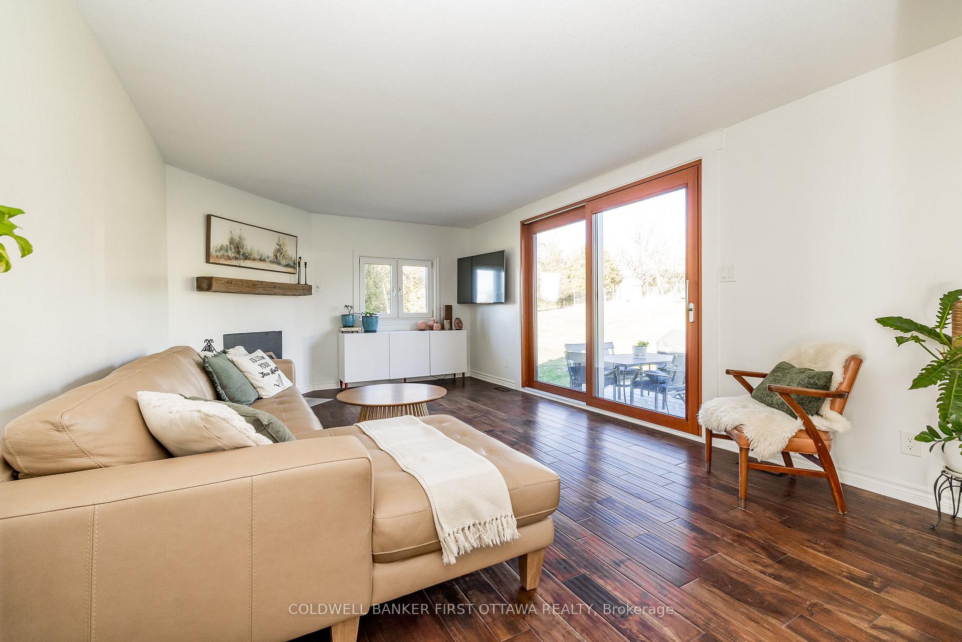 Photo 16 of 100 Manion Heights Crescent, Ottawa, Huntley Ward (South West) — HOMEH