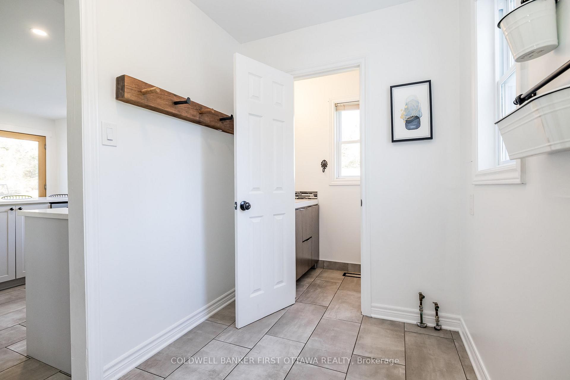 Photo 23 of 100 Manion Heights Crescent, Ottawa, Huntley Ward (South West) — HOMEH