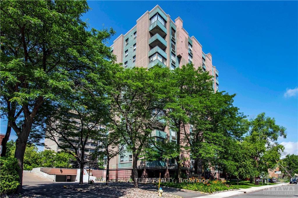 Front of Unit 404, 40 Arthur Street