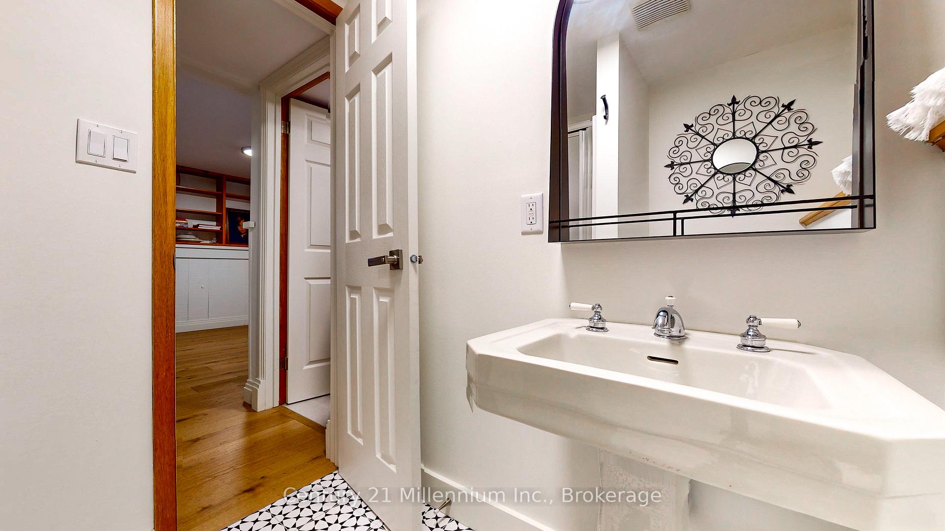 Photo 22 of 10 Sunset Court, Collingwood — HOMEH