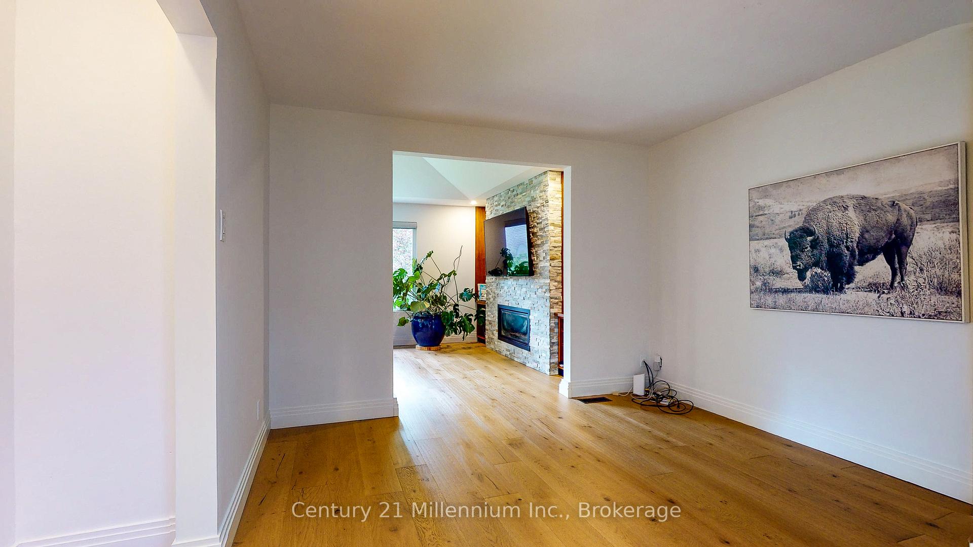 Photo 33 of 10 Sunset Court, Collingwood — HOMEH