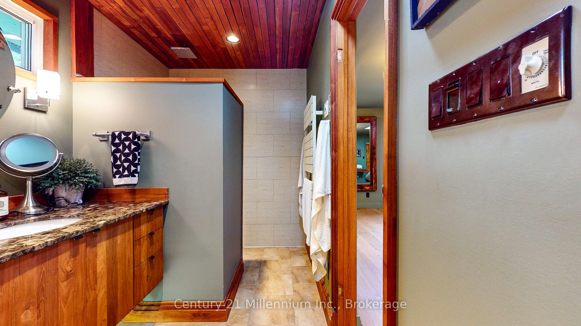 Photo 39 of 10 Sunset Court, Collingwood — HOMEH