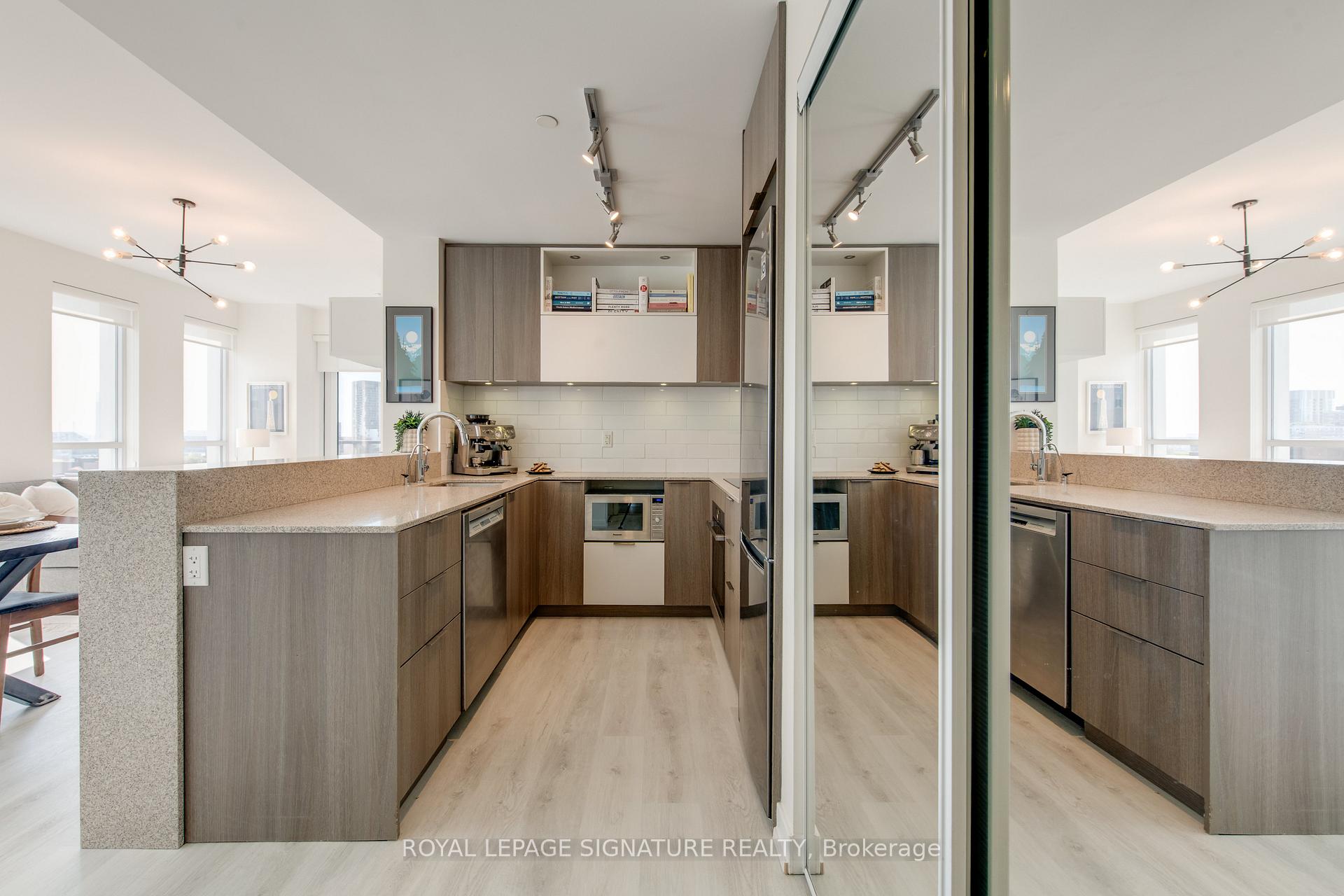 Photo 6 of Unit 902, 170 Sumach Street, Toronto, Regent Park — HOMEH