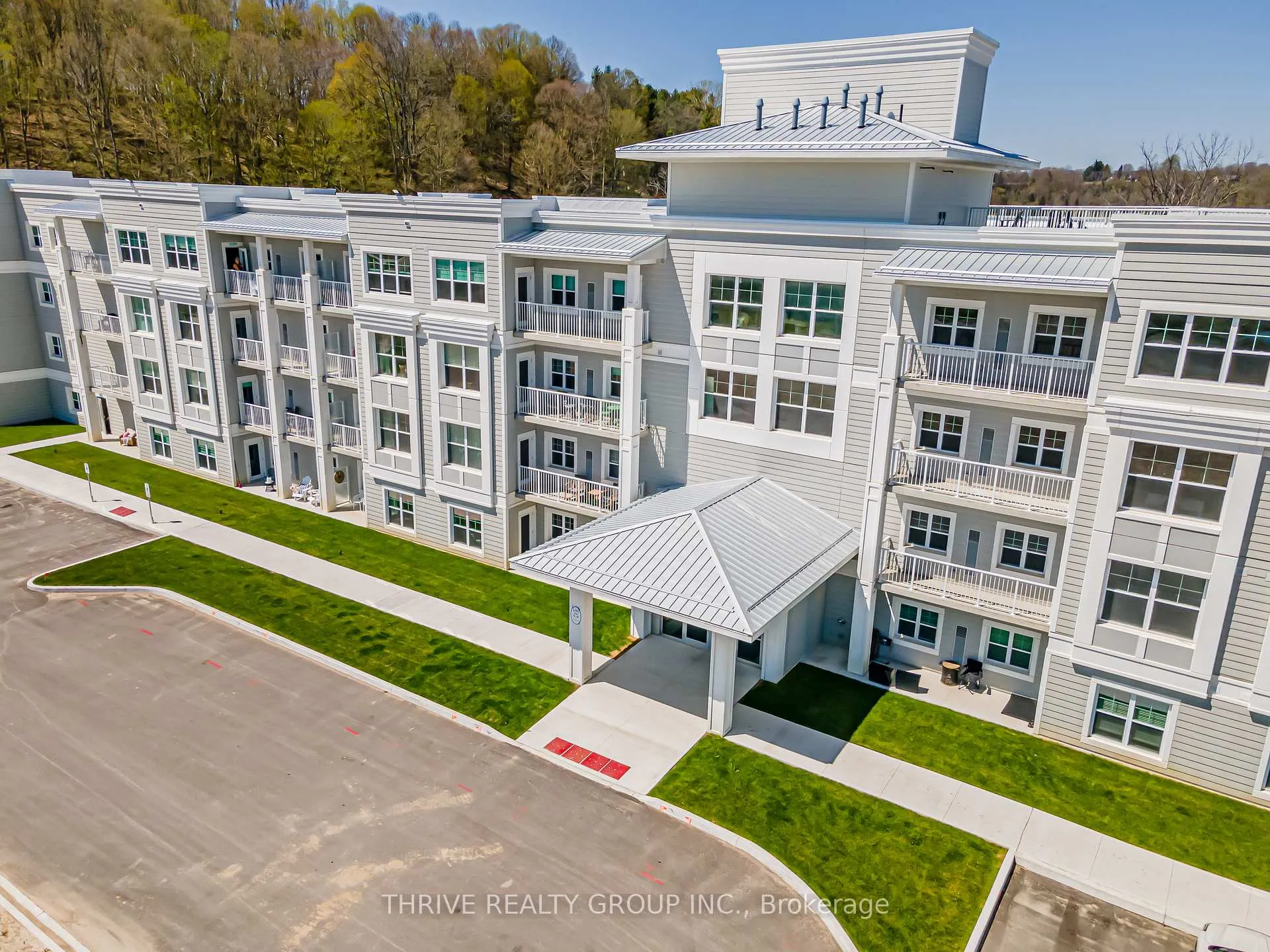 Photo 2 of Unit 204, 100 The Promenade, Central Elgin, Rural Central Elgin — HOMEH