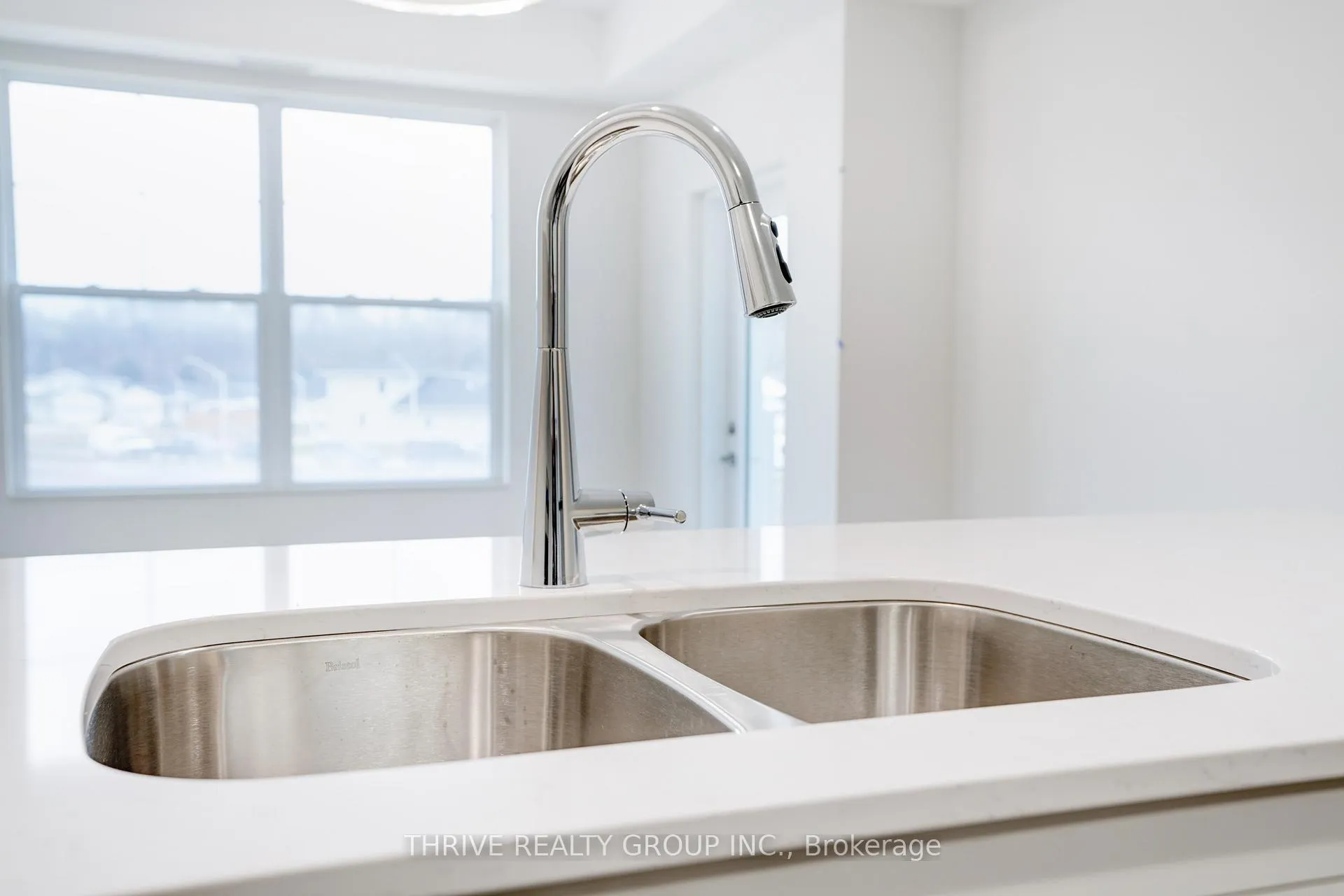 Photo 7 of Unit 204, 100 The Promenade, Central Elgin, Rural Central Elgin — HOMEH