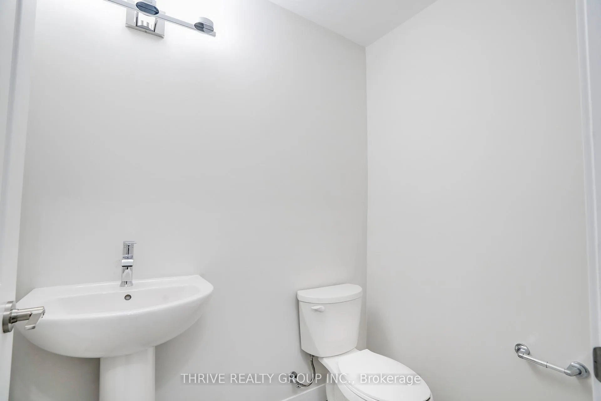 Photo 11 of Unit 204, 100 The Promenade, Central Elgin, Rural Central Elgin — HOMEH