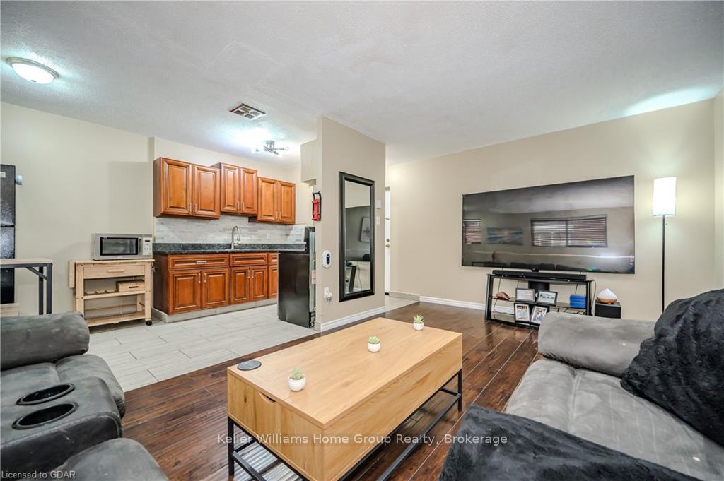 Photo 1 of Unit 101, 53 Conroy Crescent, Guelph, Dovercliffe Park/Old University — HOMEH