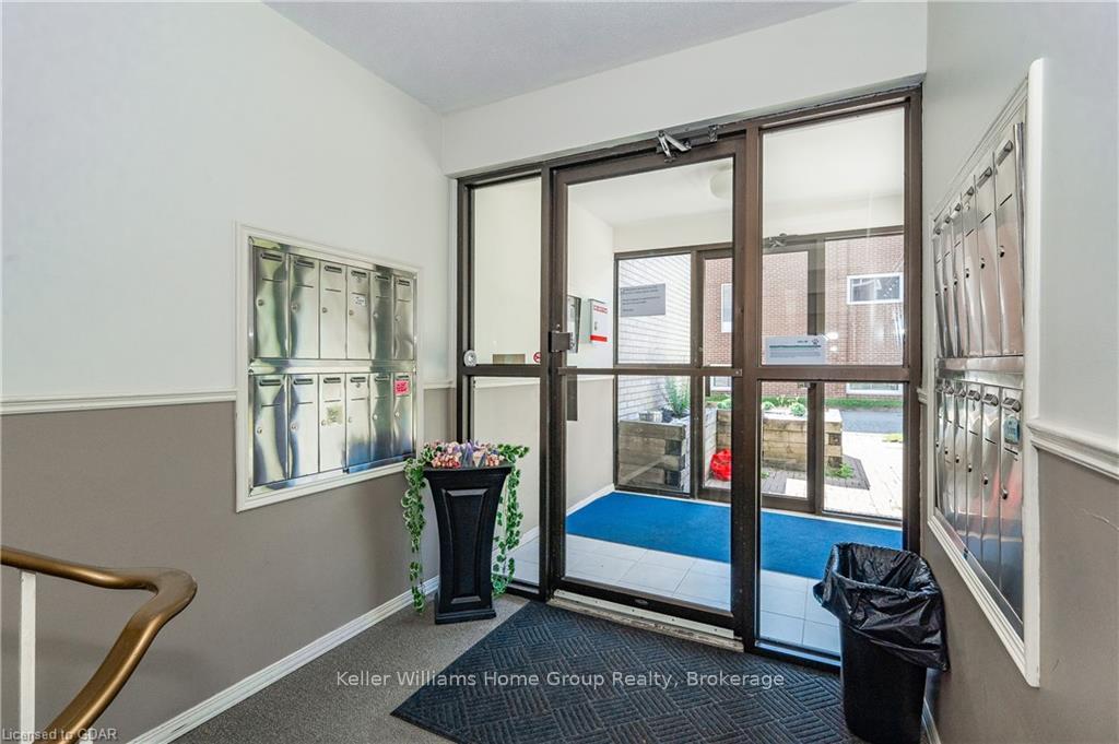Photo 5 of Unit 101, 53 Conroy Crescent, Guelph, Dovercliffe Park/Old University — HOMEH