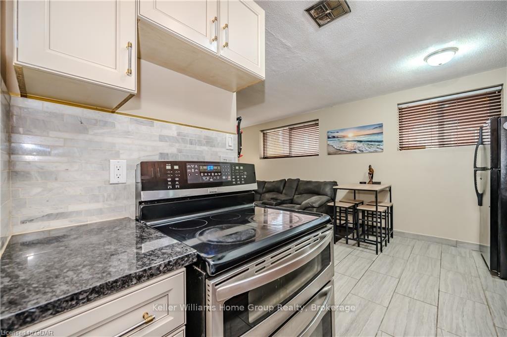 Photo 14 of Unit 101, 53 Conroy Crescent, Guelph, Dovercliffe Park/Old University — HOMEH