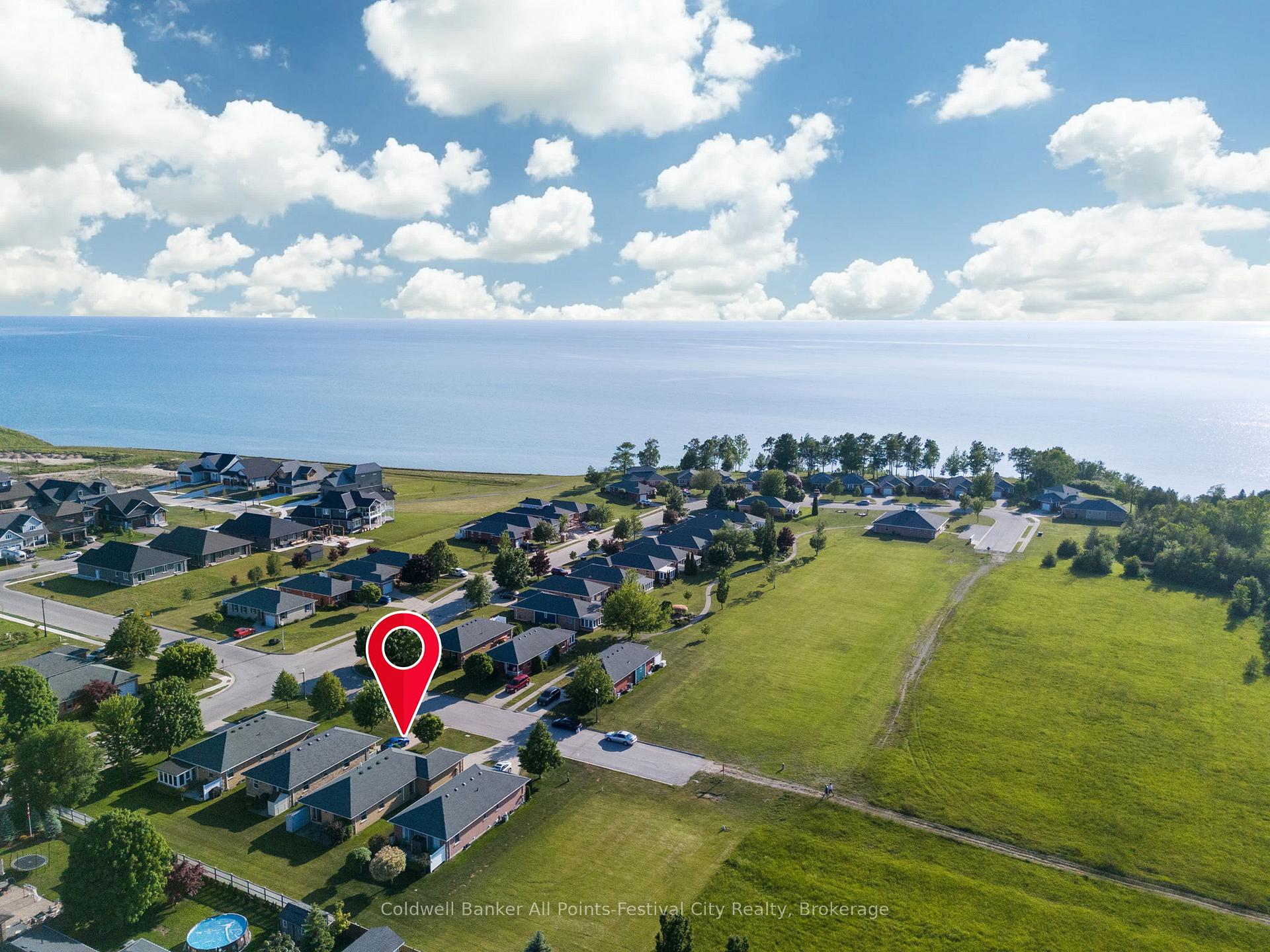 Photo 3 of 411 Warren Street, Goderich, Goderich (Town) — HOMEH