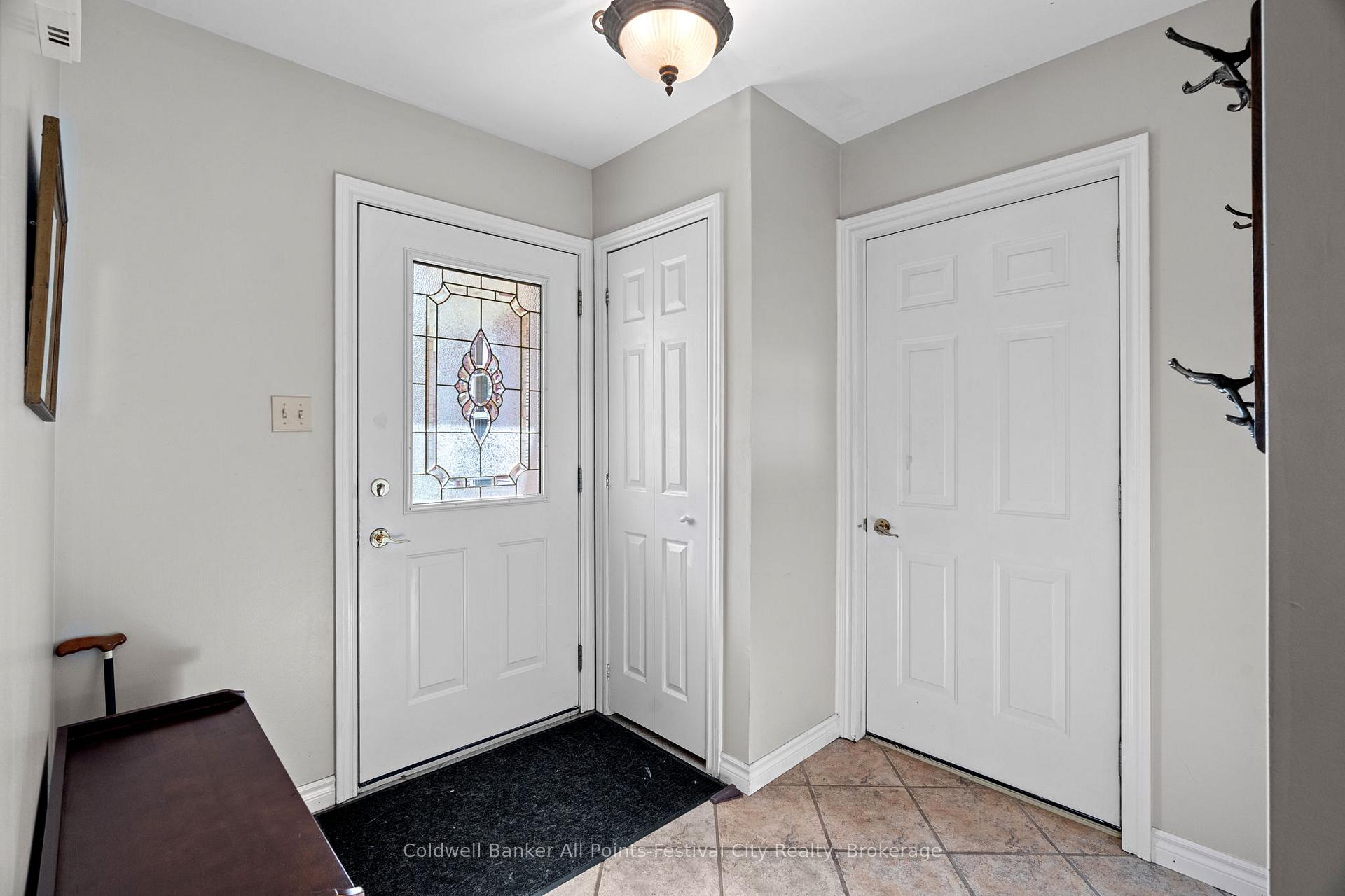 Photo 5 of 411 Warren Street, Goderich, Goderich (Town) — HOMEH