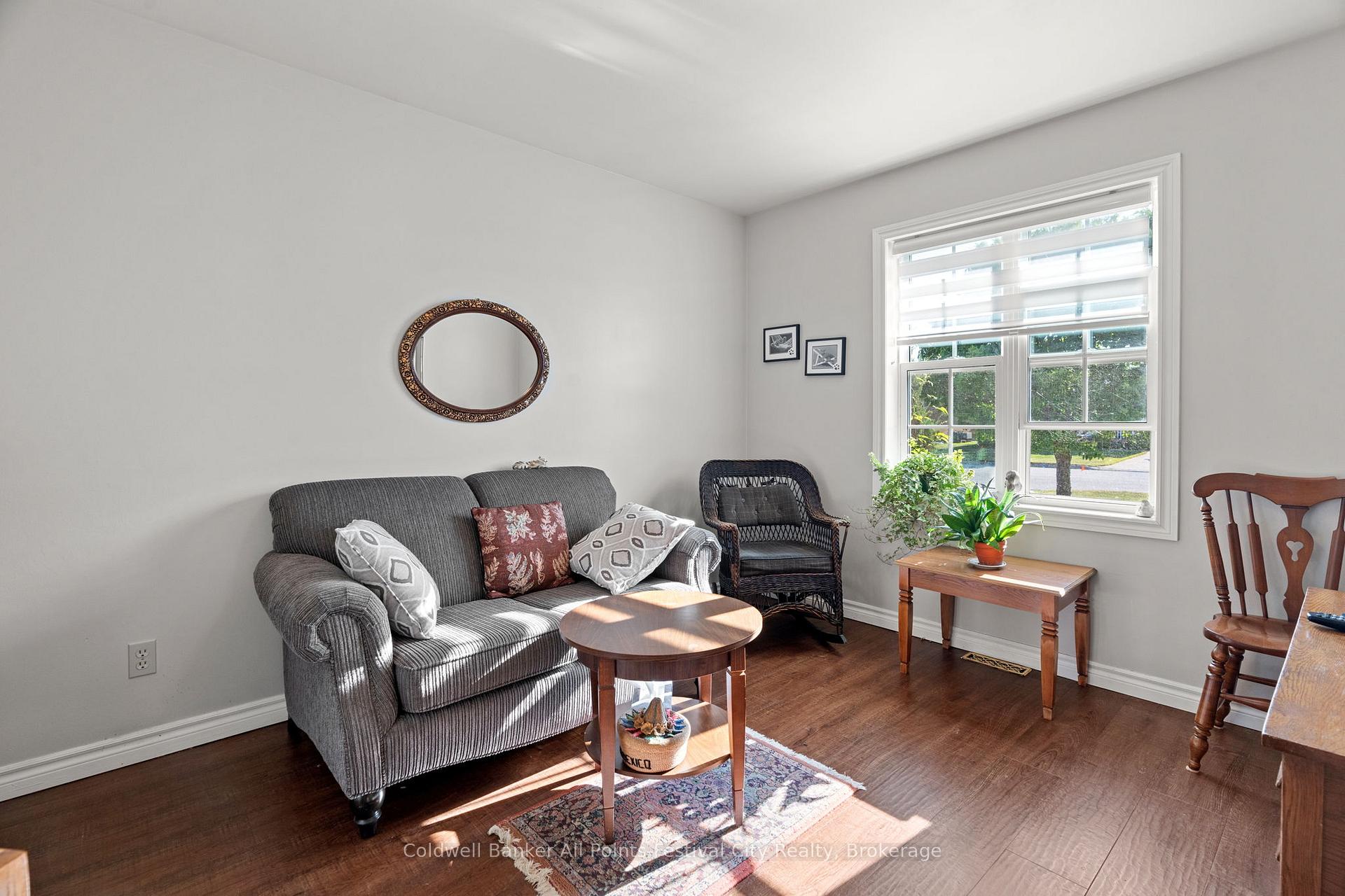 Photo 9 of 411 Warren Street, Goderich, Goderich (Town) — HOMEH