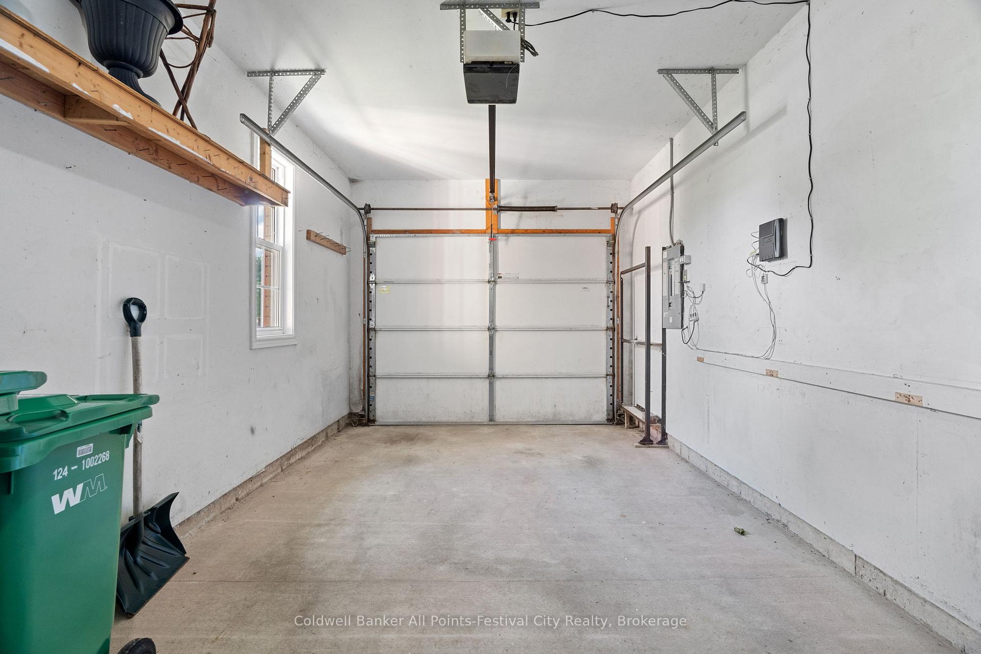 Photo 35 of 411 Warren Street, Goderich, Goderich (Town) — HOMEH