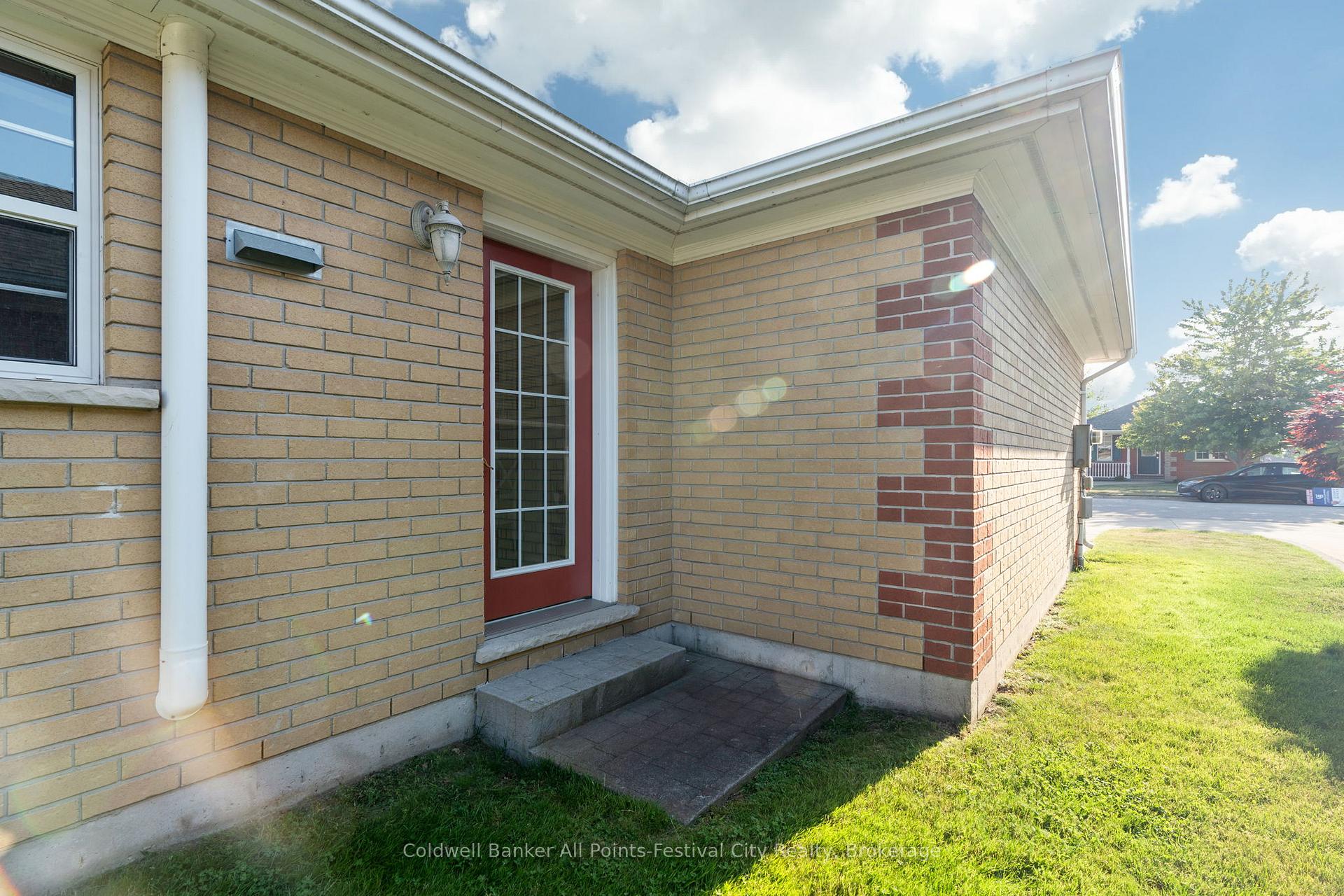 Photo 34 of 411 Warren Street, Goderich, Goderich (Town) — HOMEH