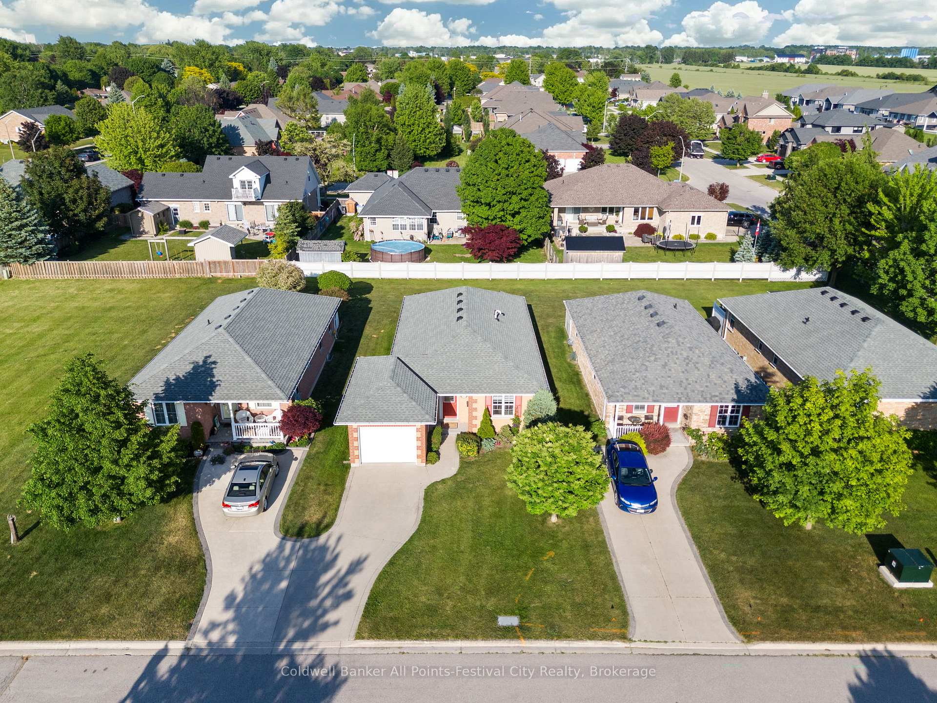 Photo 36 of 411 Warren Street, Goderich, Goderich (Town) — HOMEH