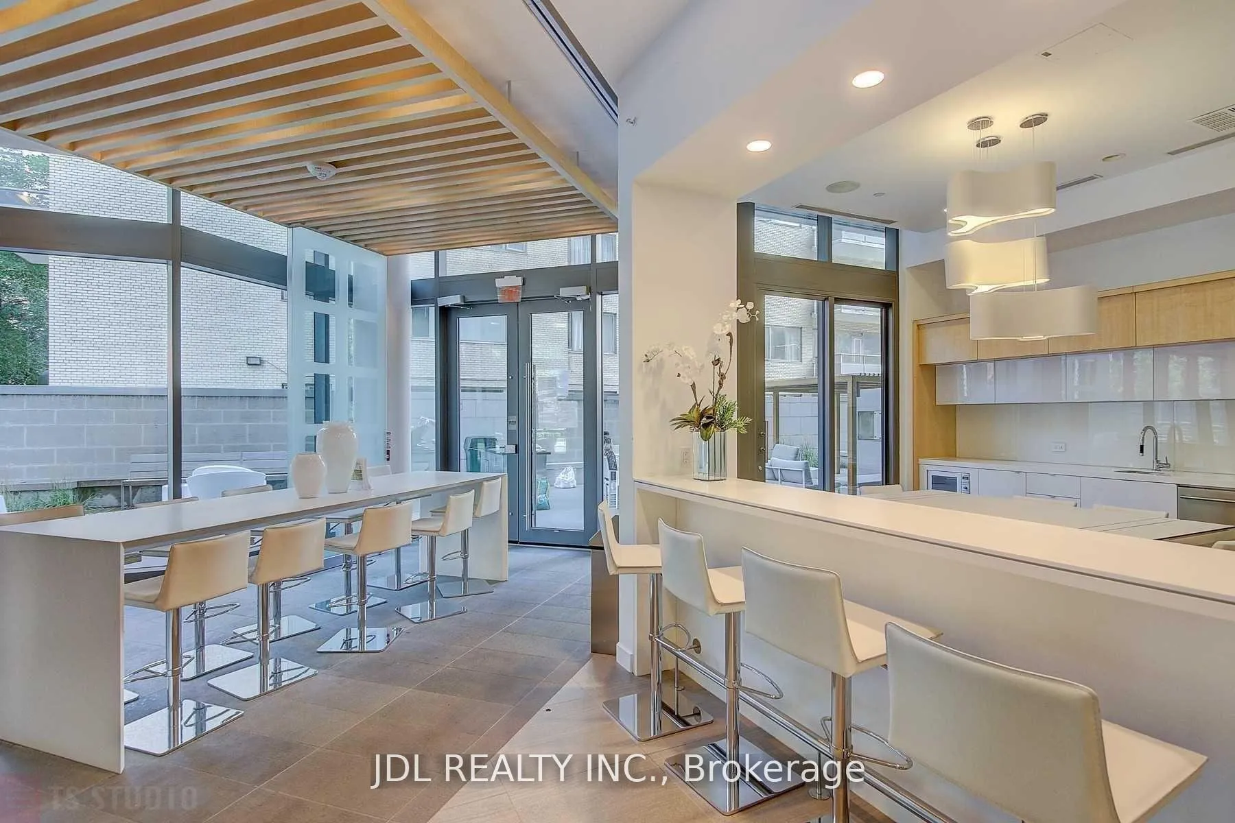 Photo 4 of Unit 4506, 45 Charles Street, Toronto, Church-Yonge Corridor — HOMEH