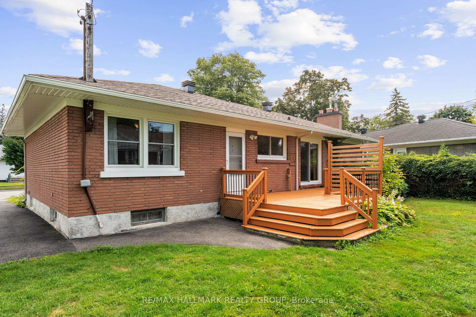 Photo 23 of 1986 Saunderson Drive, Ottawa, Elmvale Acres — HOMEH