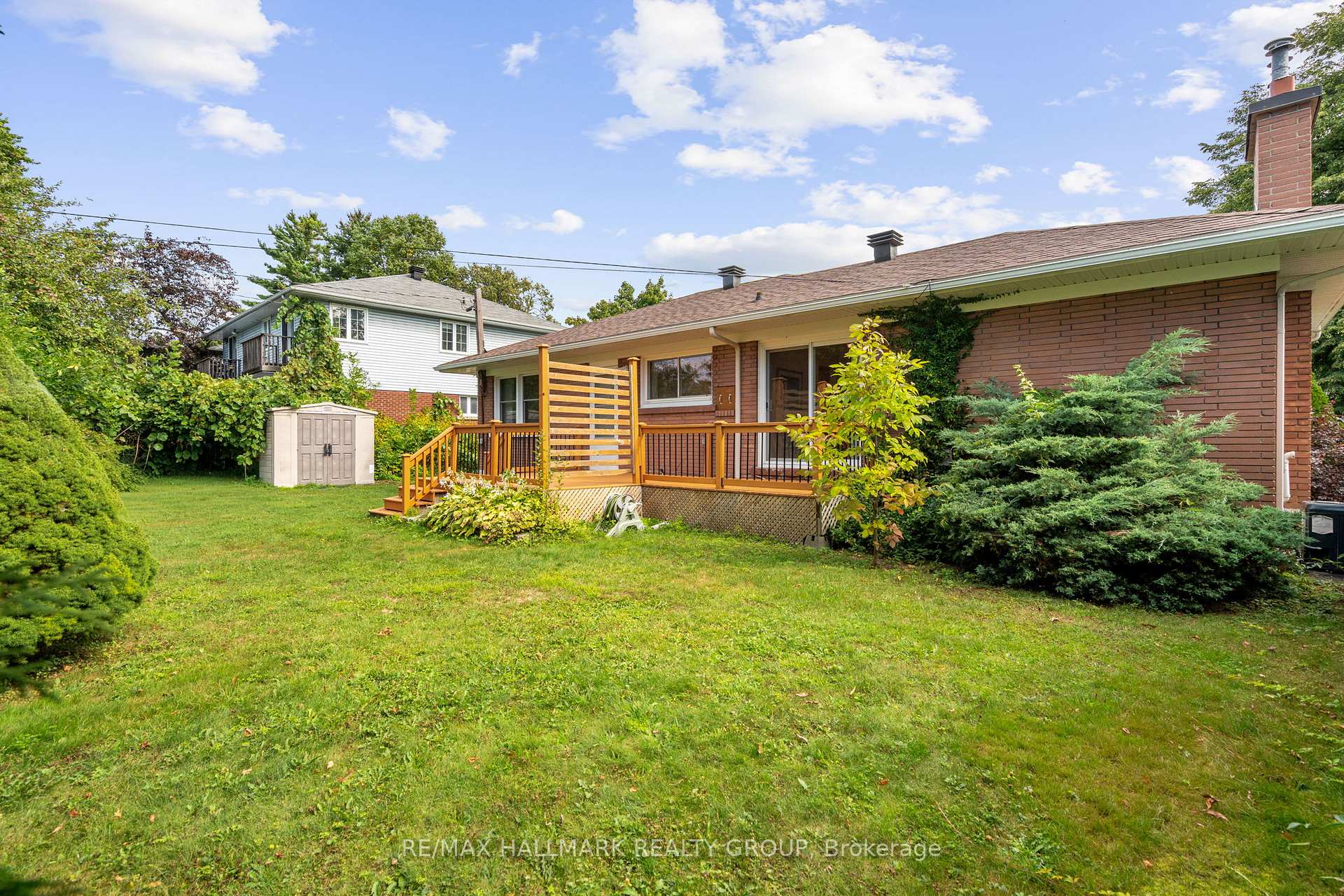 Photo 25 of 1986 Saunderson Drive, Ottawa, Elmvale Acres — HOMEH