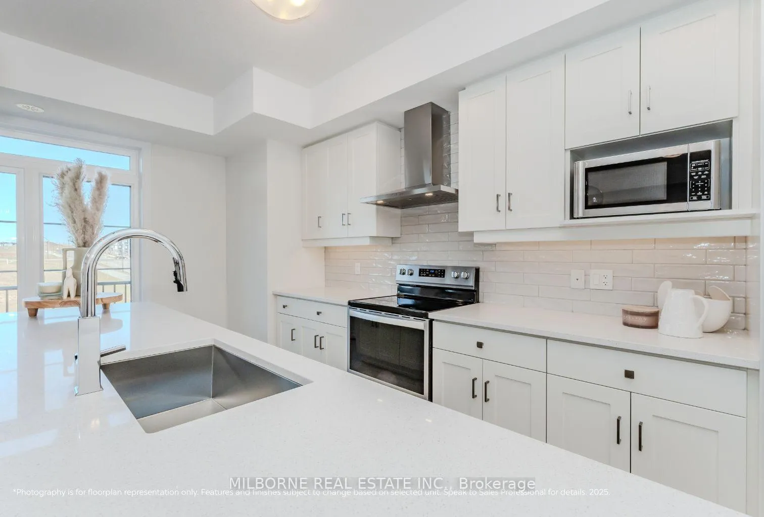 Photo 4 of 68 Thatcher Drive, Guelph, Kortright East — HOMEH
