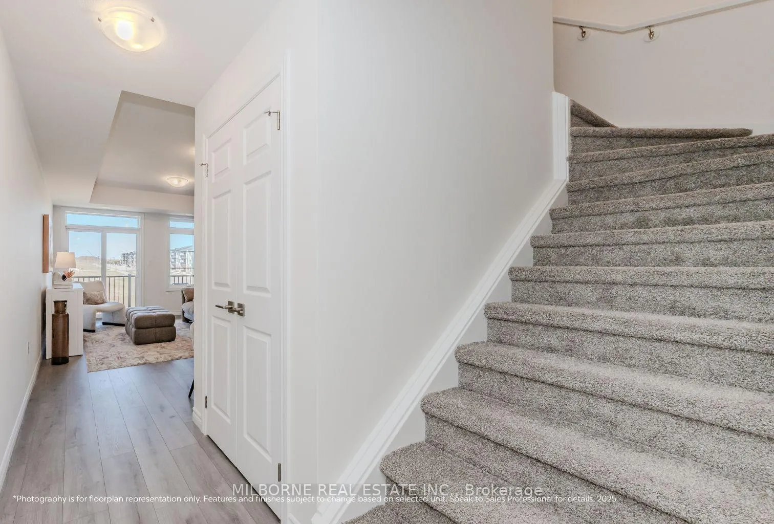 Photo 8 of 68 Thatcher Drive, Guelph, Kortright East — HOMEH
