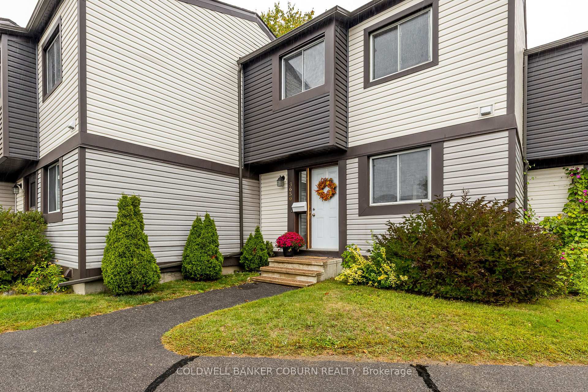Photo 2 of Unit 82, 3659 Aladdin Lane, Ottawa, Blossom Park/Kemp Park/Findlay Creek — HOMEH