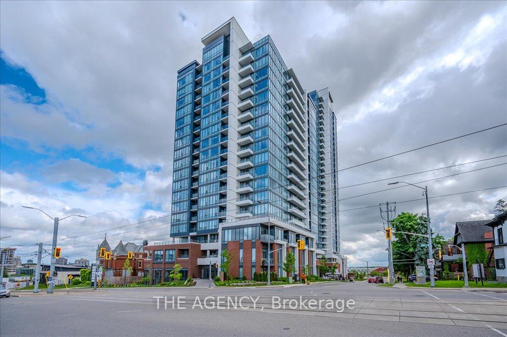 Front of Unit 209, 5 Wellington Street S