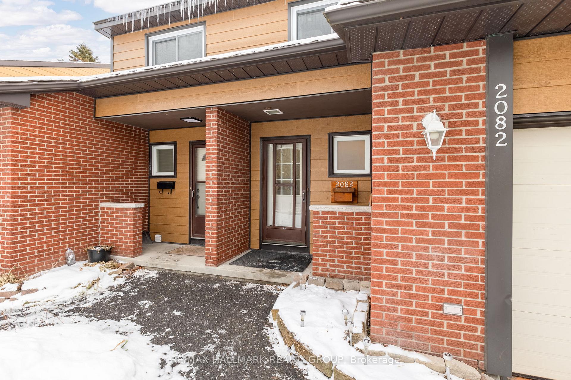 Photo 3 of Unit 54, 2082 Orient Park Drive, Ottawa, Blackburn Hamlet (South) — HOMEH