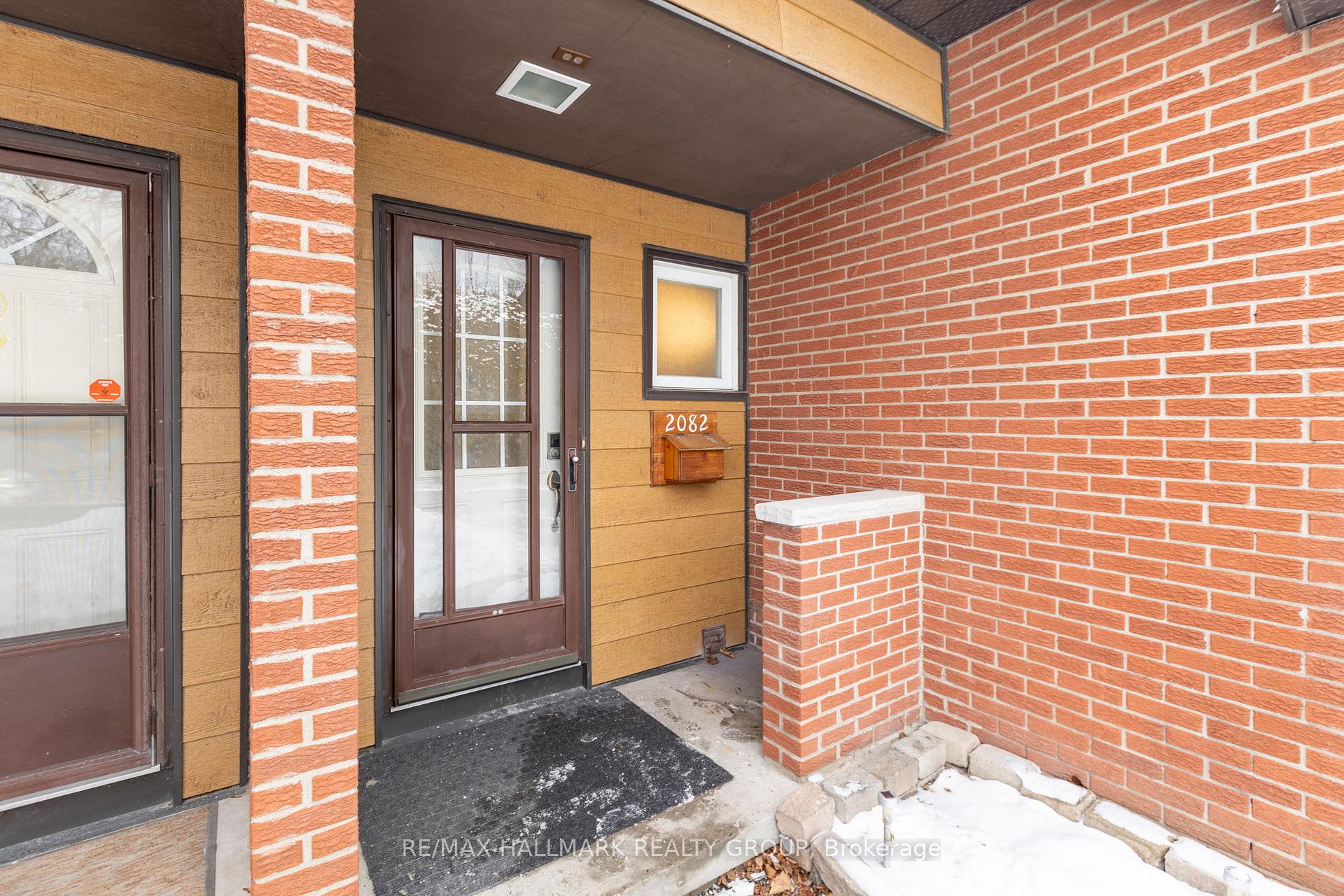 Photo 4 of Unit 54, 2082 Orient Park Drive, Ottawa, Blackburn Hamlet (South) — HOMEH