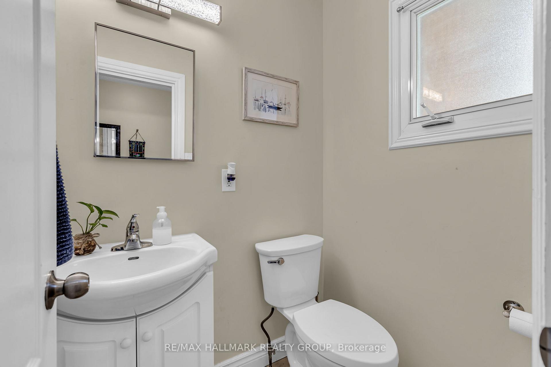 Photo 6 of Unit 54, 2082 Orient Park Drive, Ottawa, Blackburn Hamlet (South) — HOMEH