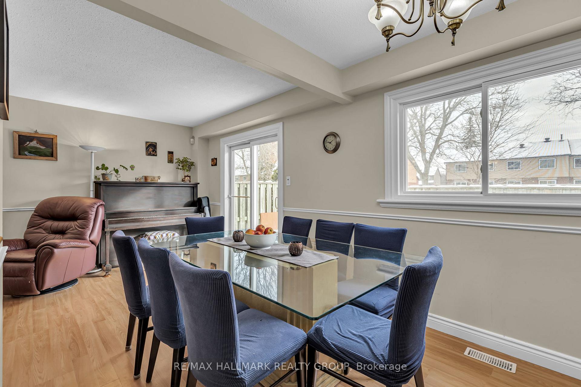 Photo 16 of Unit 54, 2082 Orient Park Drive, Ottawa, Blackburn Hamlet (South) — HOMEH