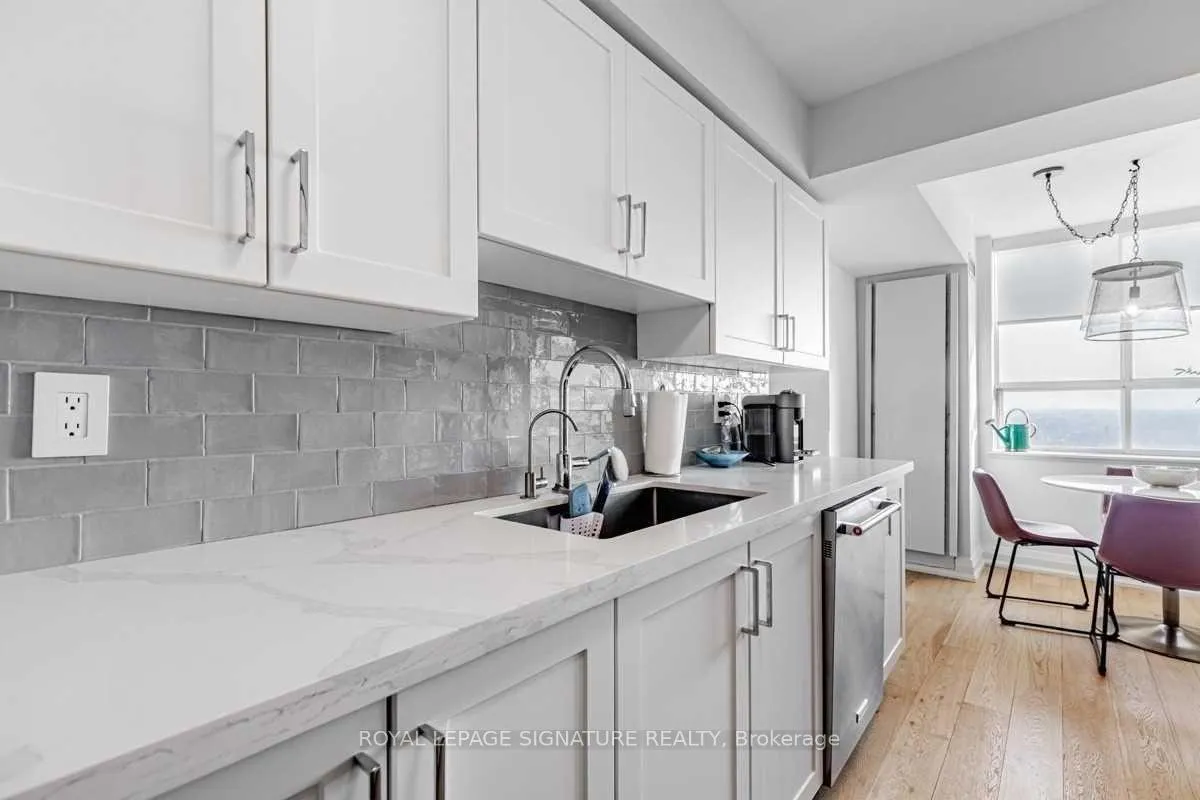 Photo 16 of Unit 1506, 265 Ridley Boulevard, Toronto, Bedford Park-Nortown — HOMEH