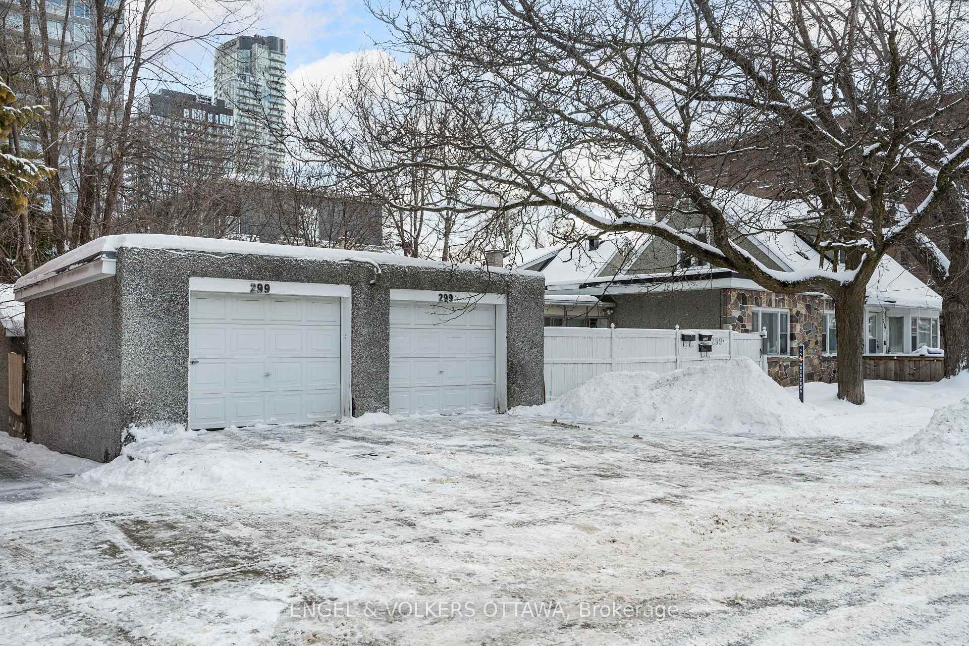 Photo 3 of Unit A, 299 Loretta Avenue, Ottawa, West Centre Town — HOMEH