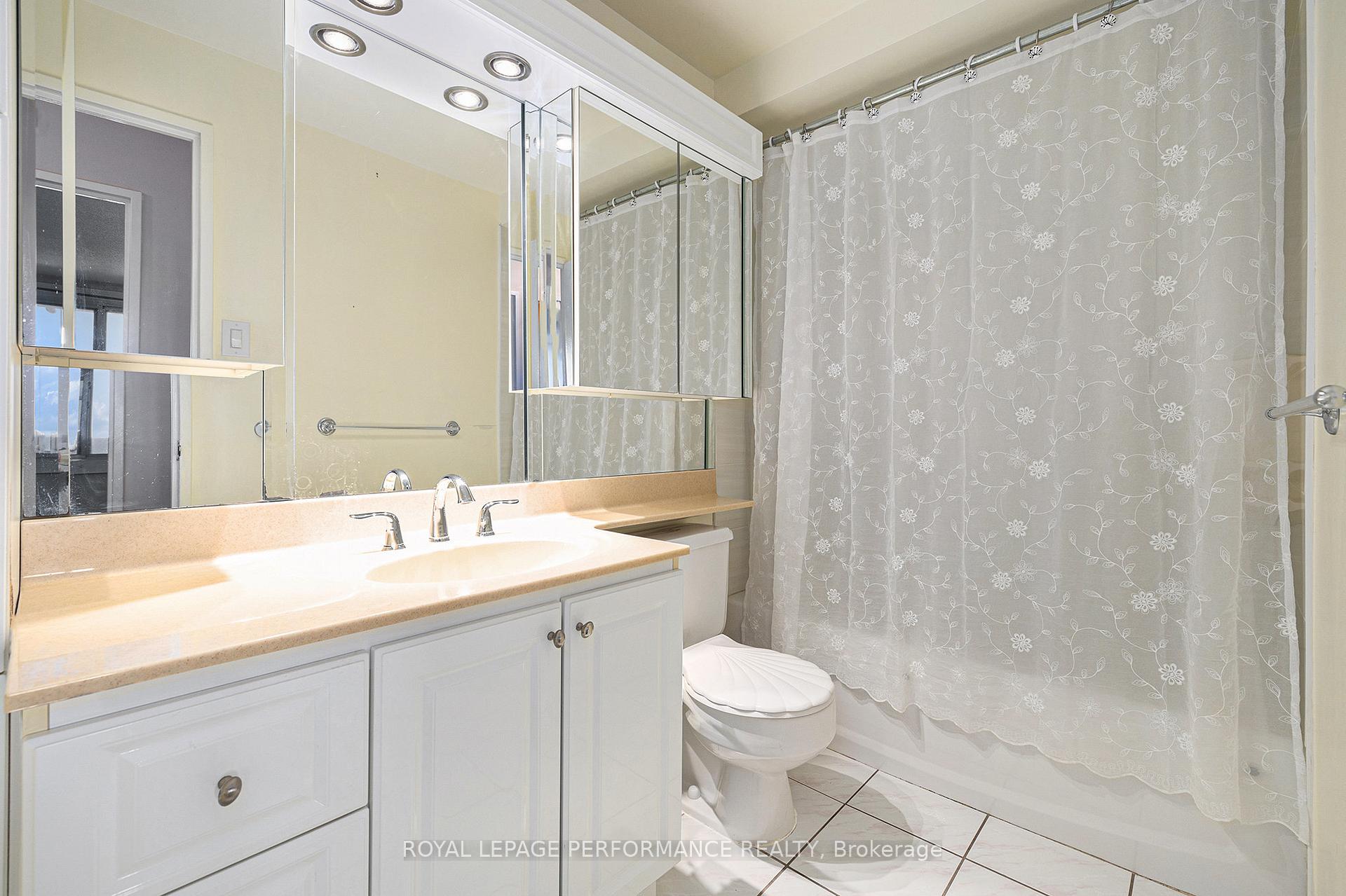 Photo 19 of Unit 2208, 1171 Ambleside Drive, Ottawa, Woodroffe — HOMEH
