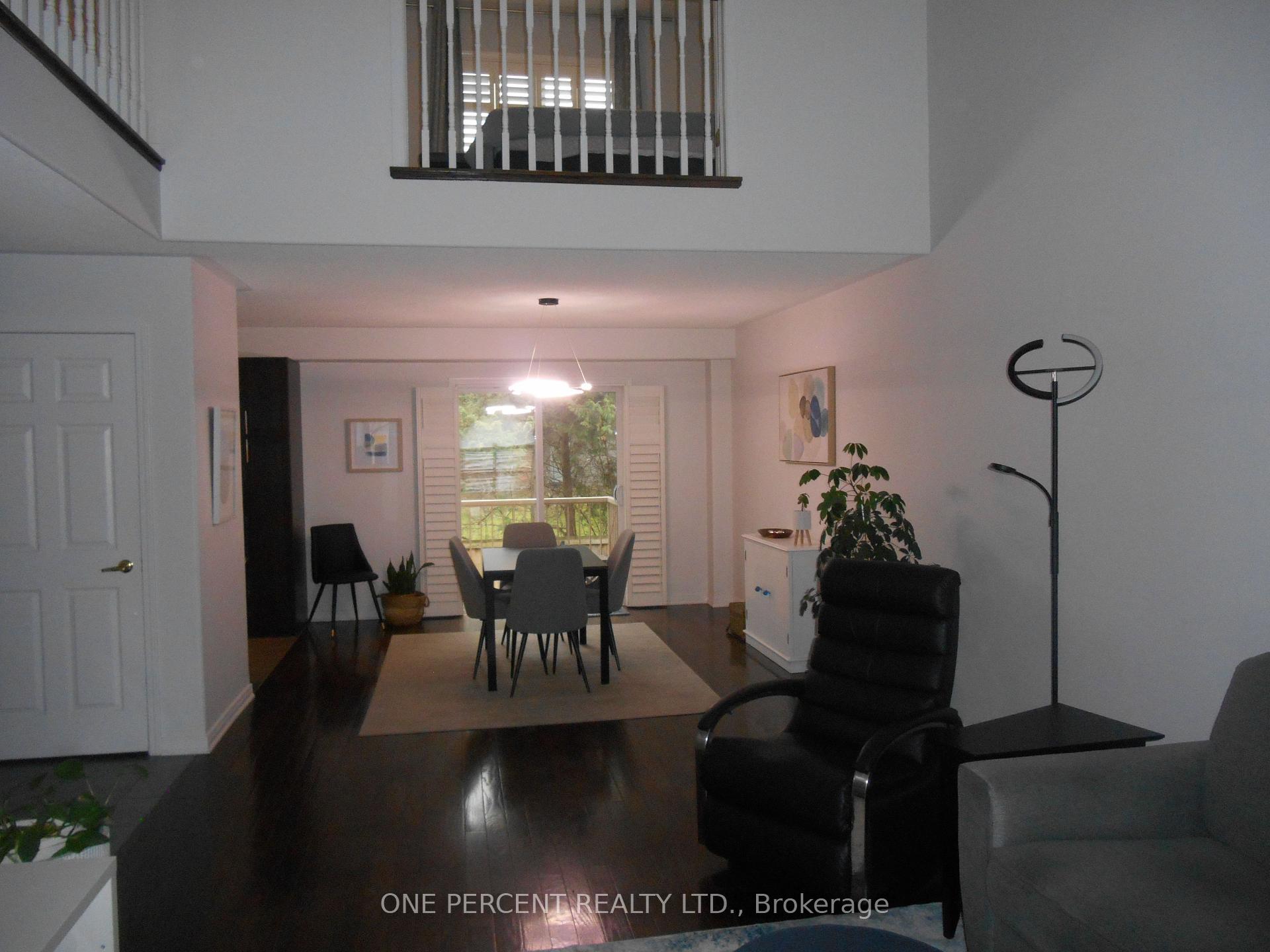 Photo 2 of Unit 3, 318 Little Avenue, Barrie, Painswick North — HOMEH