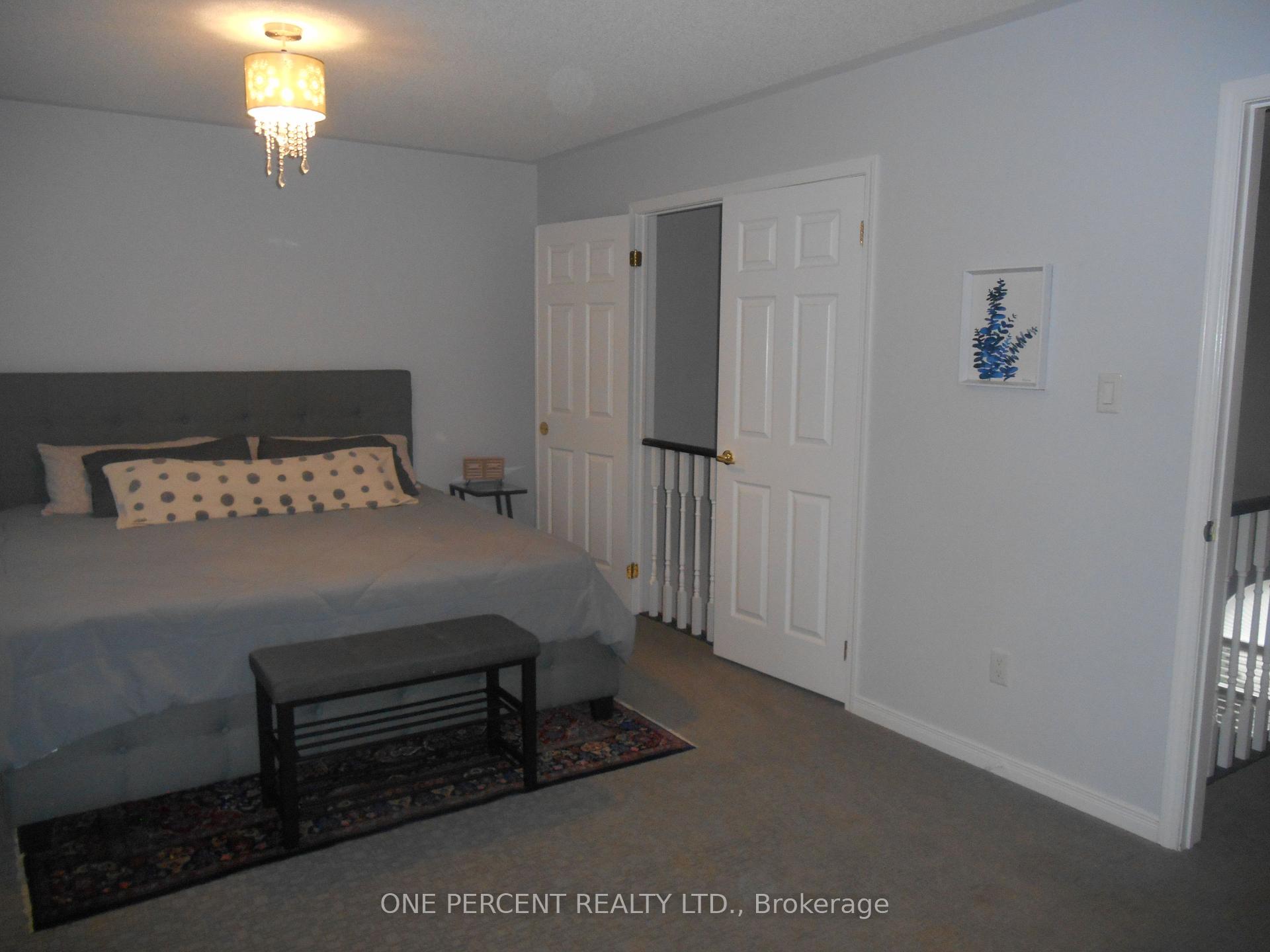 Photo 4 of Unit 3, 318 Little Avenue, Barrie, Painswick North — HOMEH