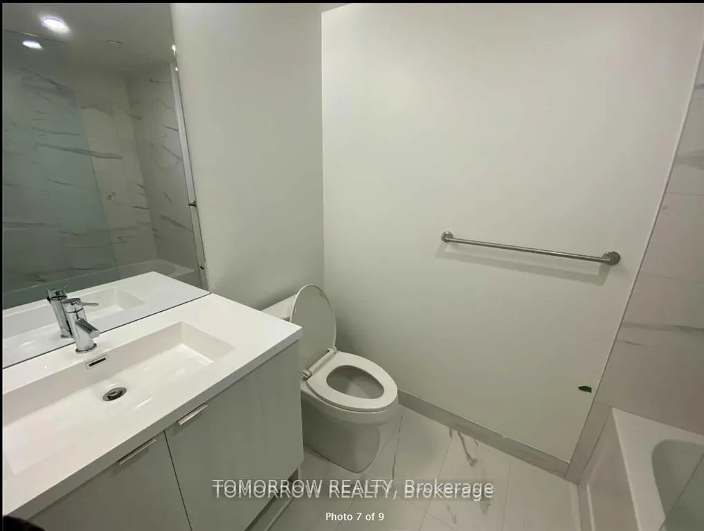 Photo 3 of Unit 3705, 138 Downes Street, Toronto, Waterfront Communities — HOMEH