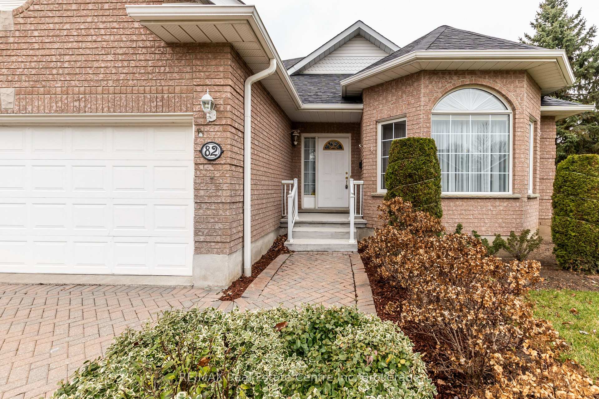 Photo 4 of 82 White Pine Way, Guelph, Village By The Arboretum — HOMEH