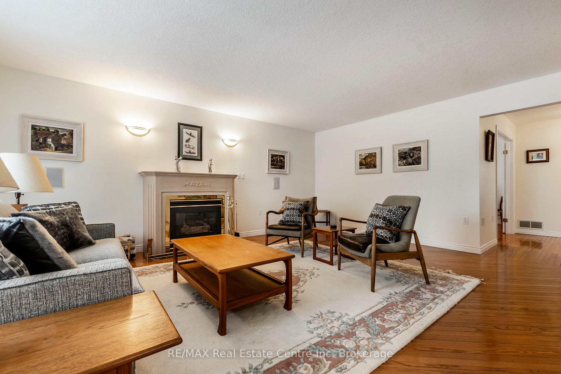 Photo 13 of 82 White Pine Way, Guelph, Village By The Arboretum — HOMEH