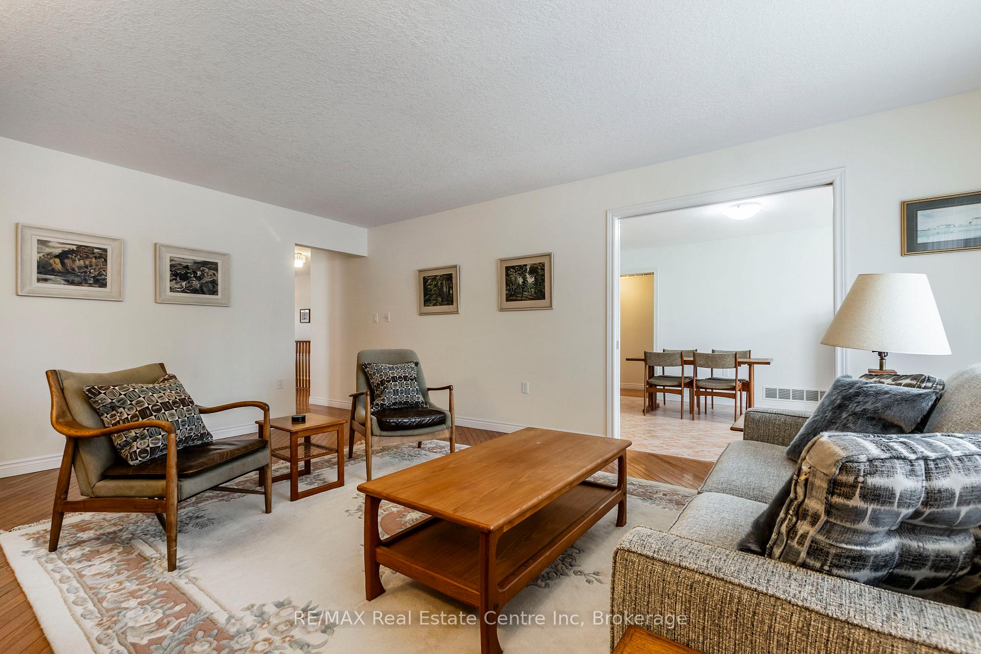 Photo 14 of 82 White Pine Way, Guelph, Village By The Arboretum — HOMEH