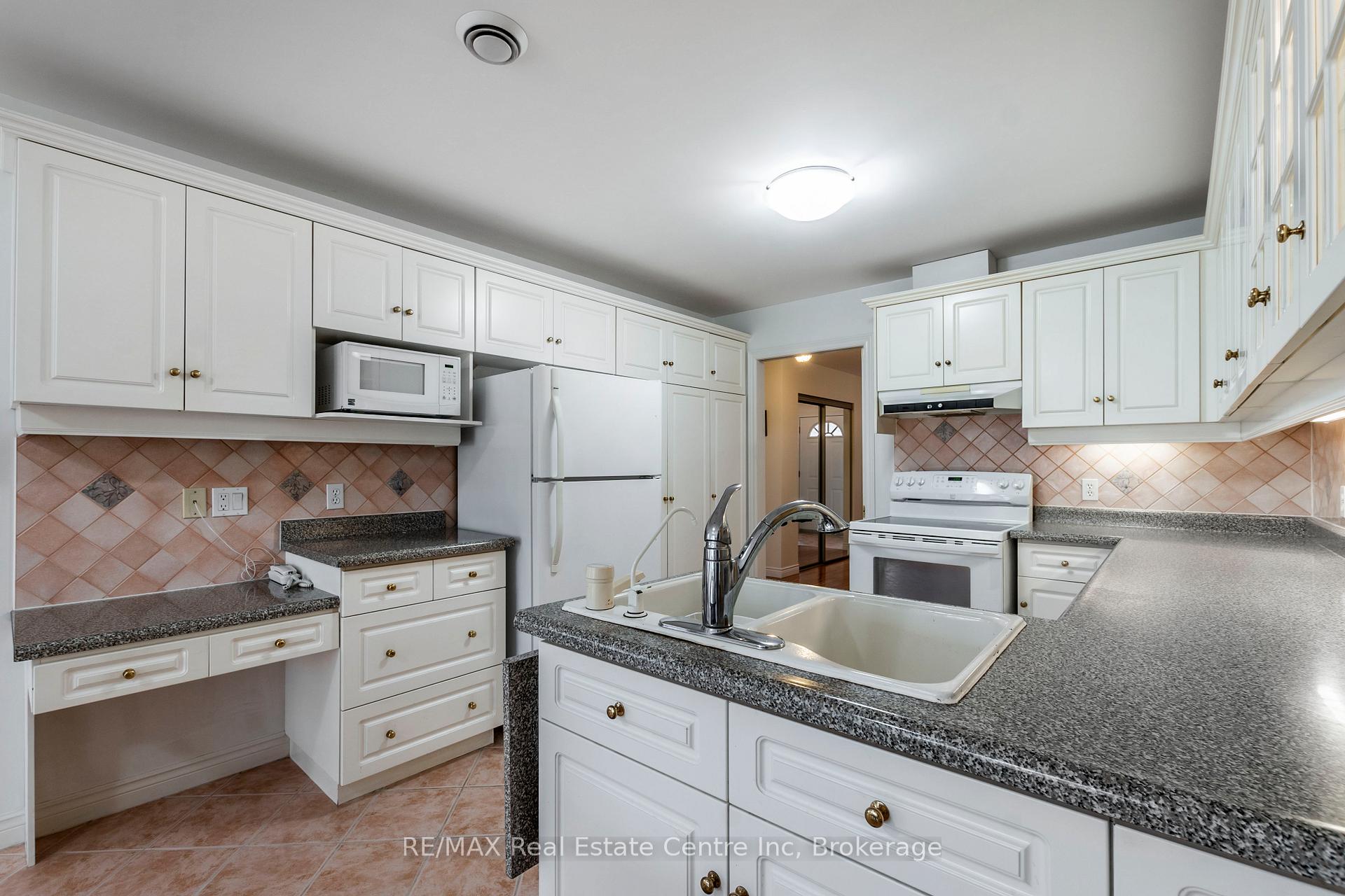 Photo 20 of 82 White Pine Way, Guelph, Village By The Arboretum — HOMEH