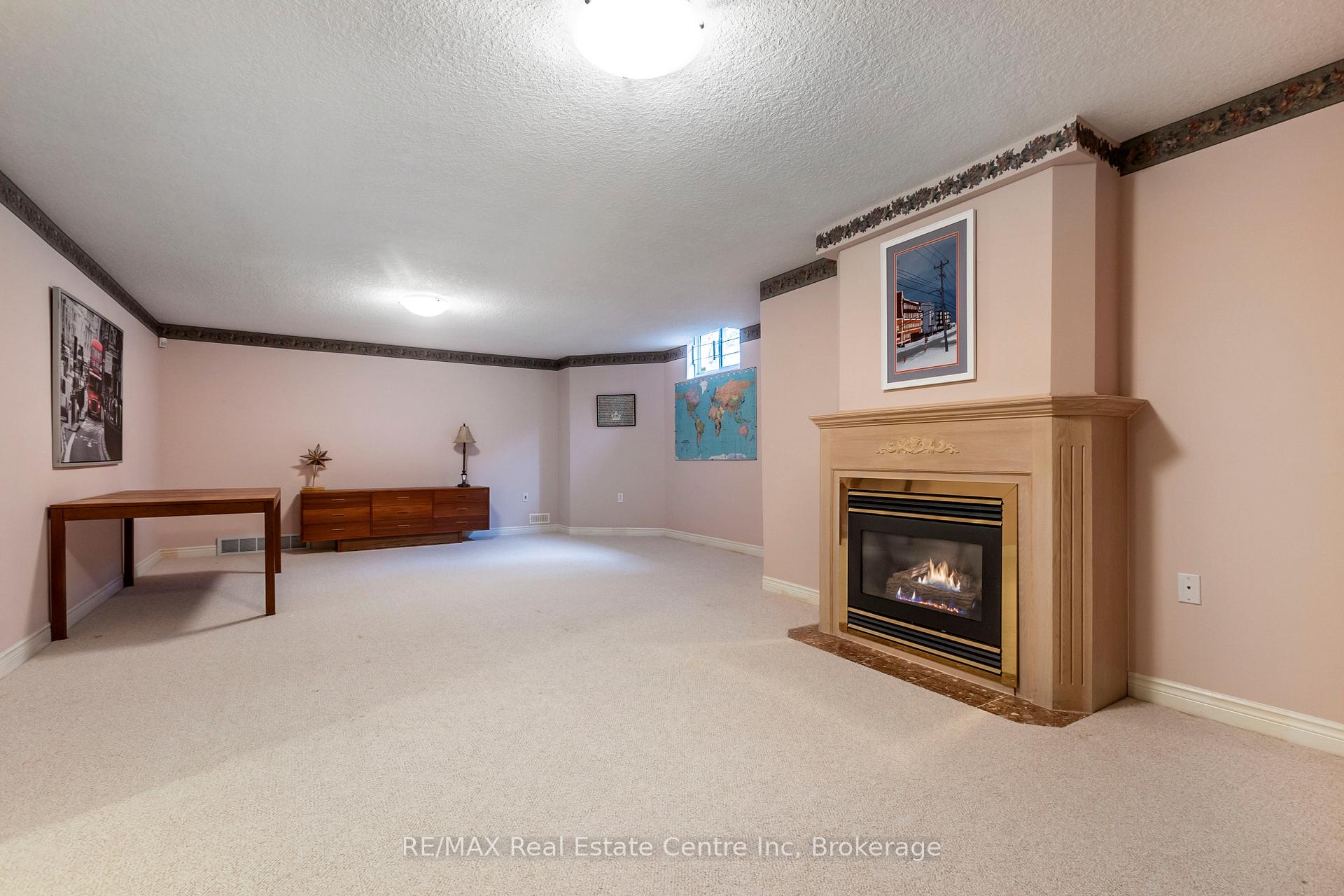 Photo 32 of 82 White Pine Way, Guelph, Village By The Arboretum — HOMEH