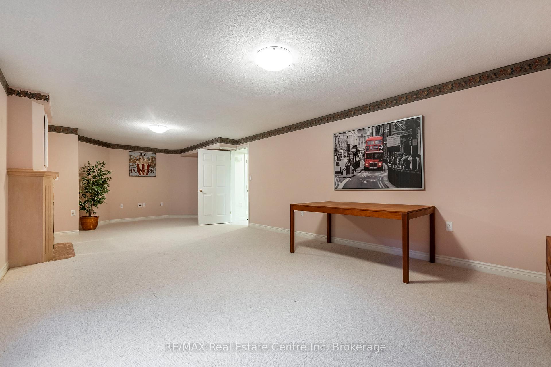 Photo 33 of 82 White Pine Way, Guelph, Village By The Arboretum — HOMEH