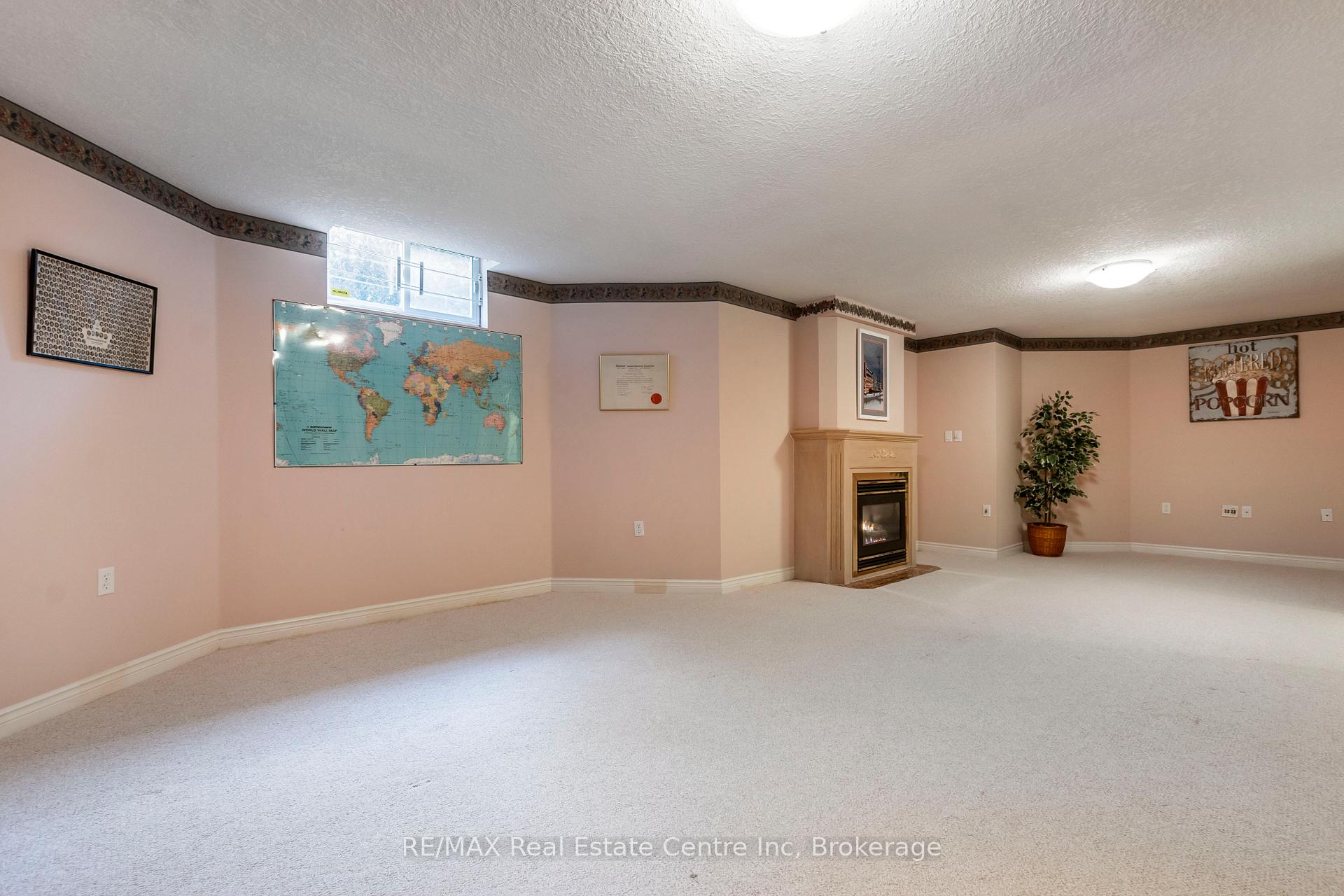 Photo 34 of 82 White Pine Way, Guelph, Village By The Arboretum — HOMEH