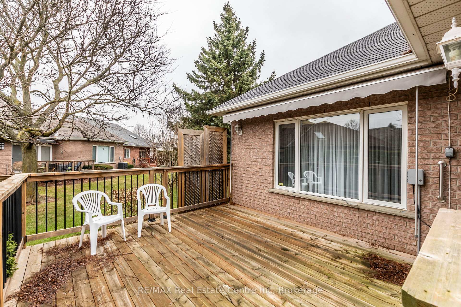 Photo 39 of 82 White Pine Way, Guelph, Village By The Arboretum — HOMEH