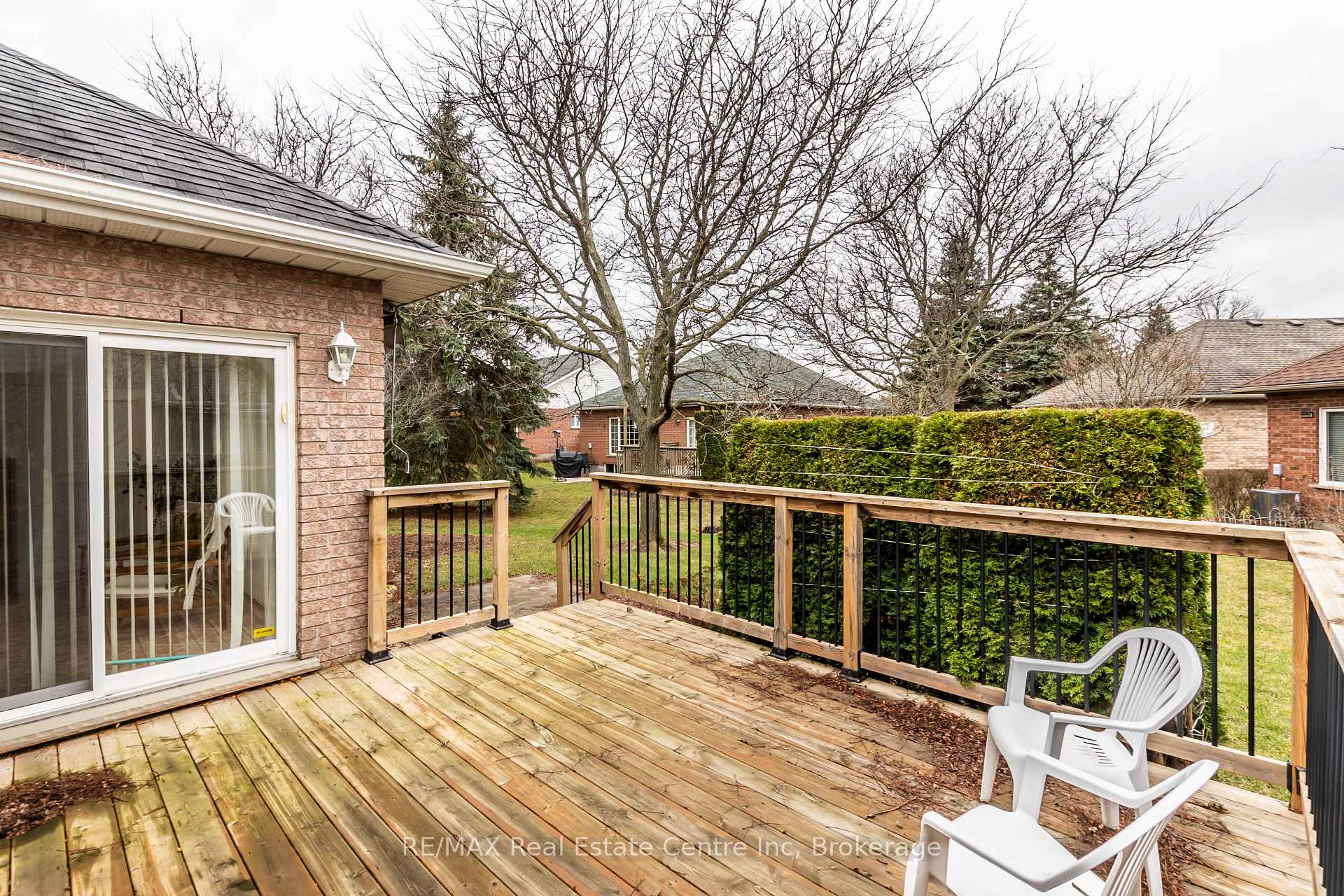 Photo 40 of 82 White Pine Way, Guelph, Village By The Arboretum — HOMEH