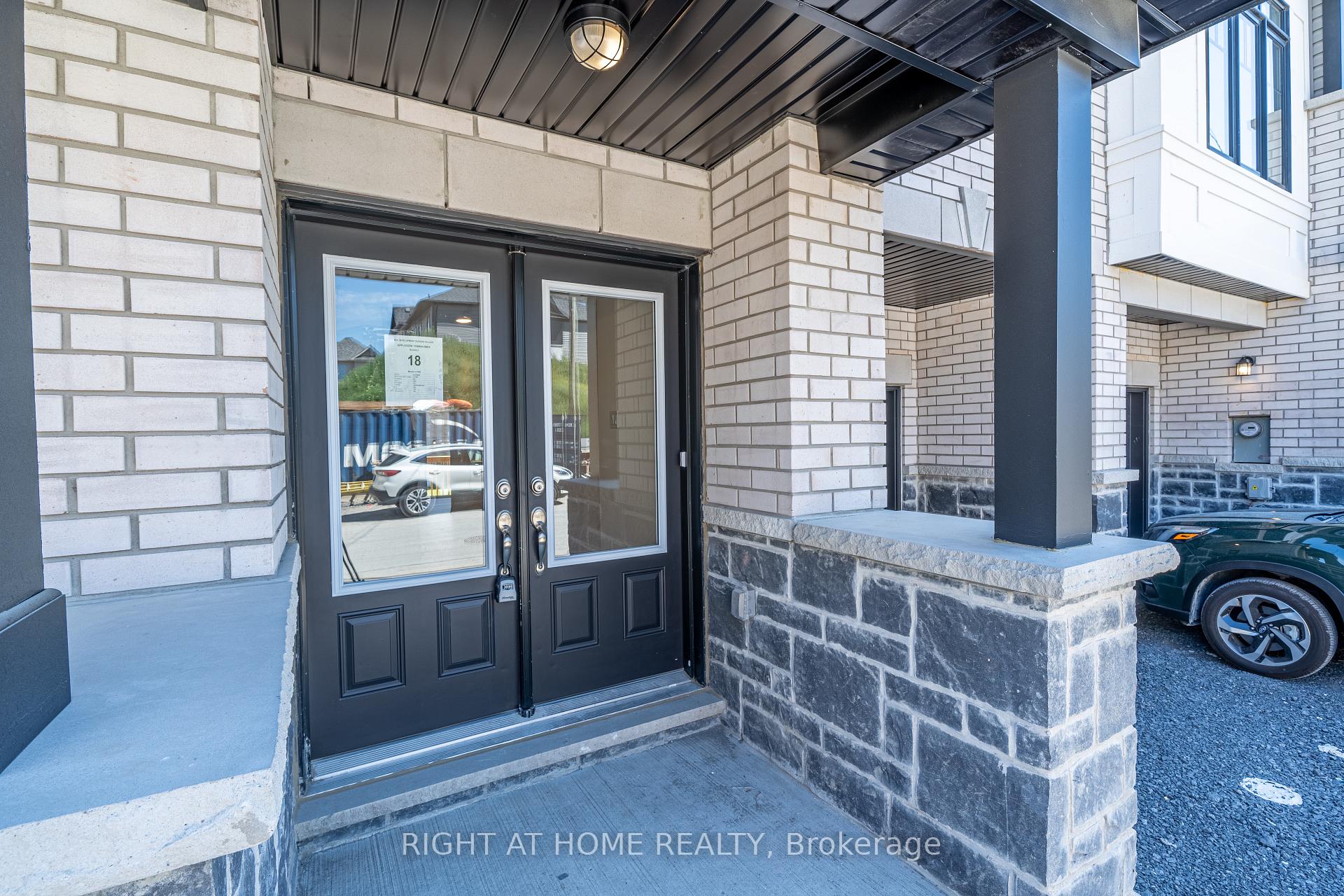 Photo 4 of 71 Bavin Street, Clarington, Bowmanville — HOMEH