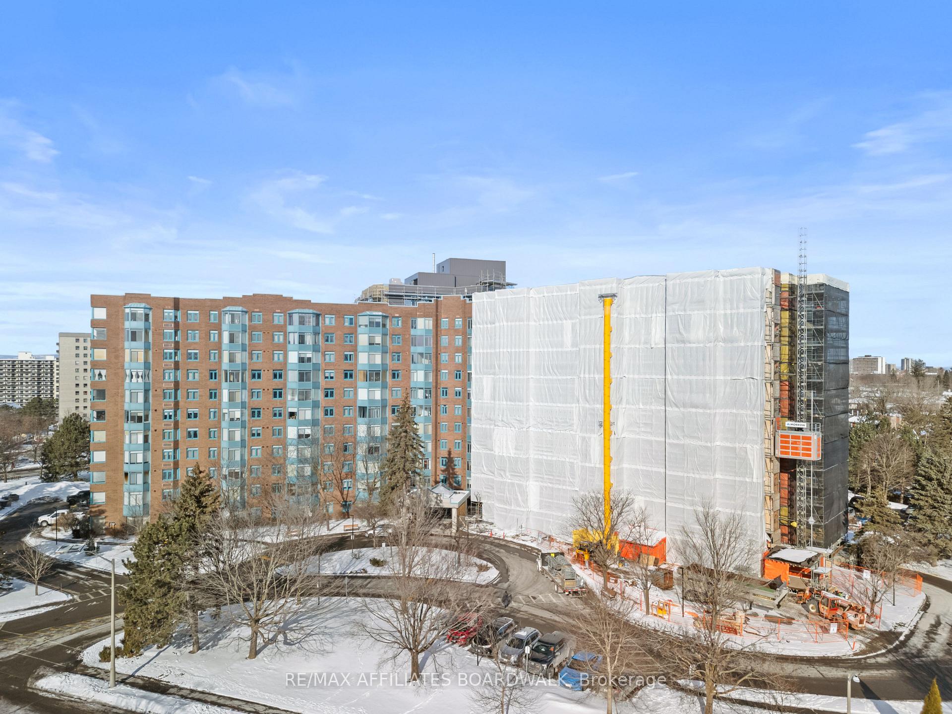 Front of Unit 621, 1025 Grenon Avenue