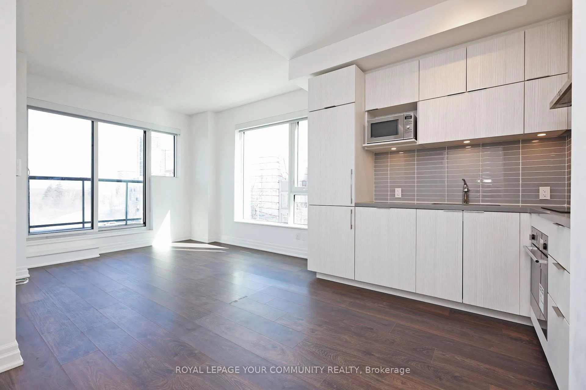 Photo 4 of Unit 305C, 18 Rouge Valley Drive W, Markham, Unionville — HOMEH