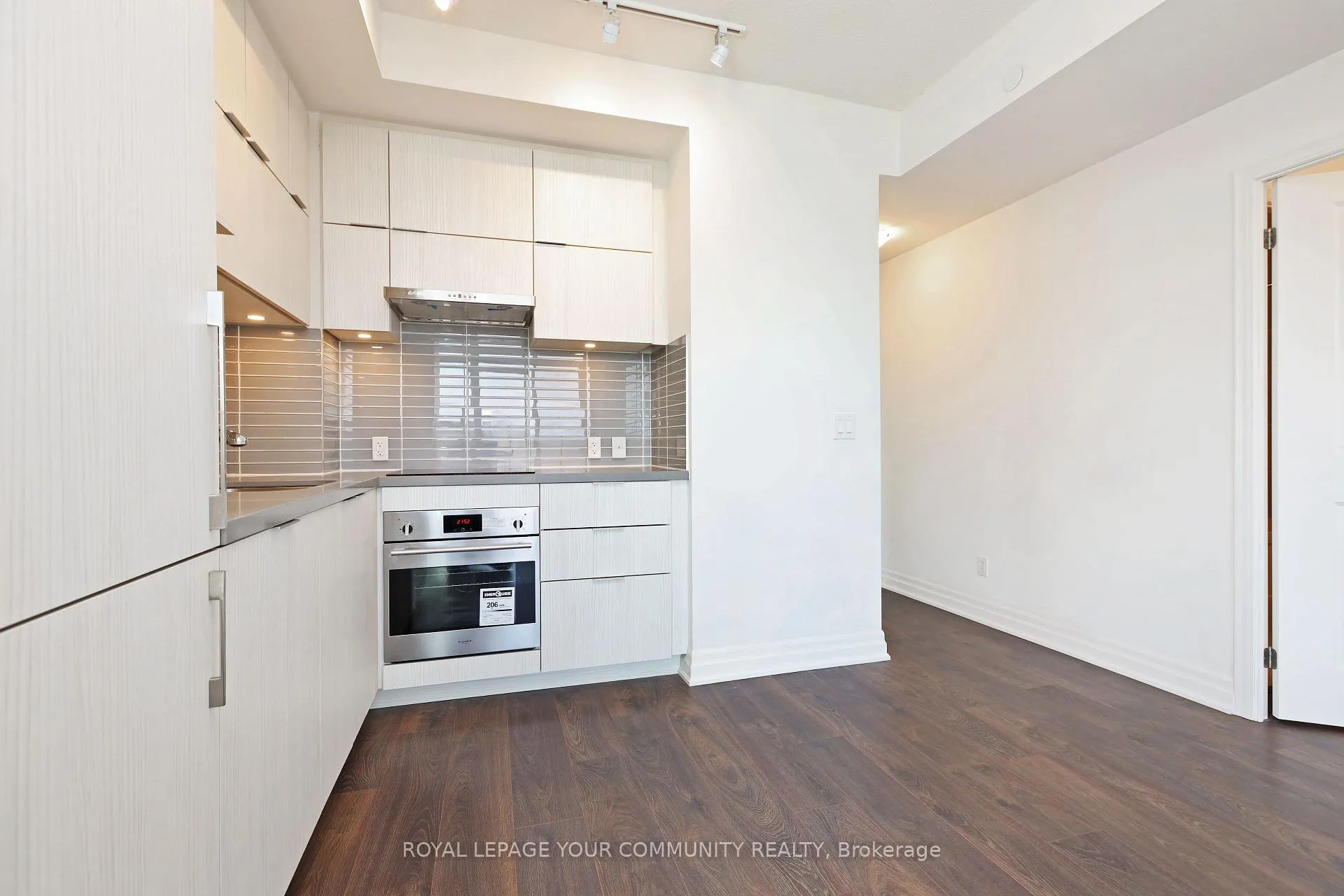 Photo 11 of Unit 305C, 18 Rouge Valley Drive W, Markham, Unionville — HOMEH
