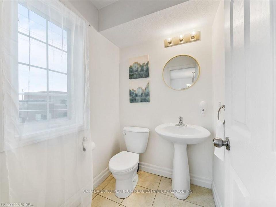 Photo 10 of Unit B, 758 Bleams Road, Kitchener — HOMEH